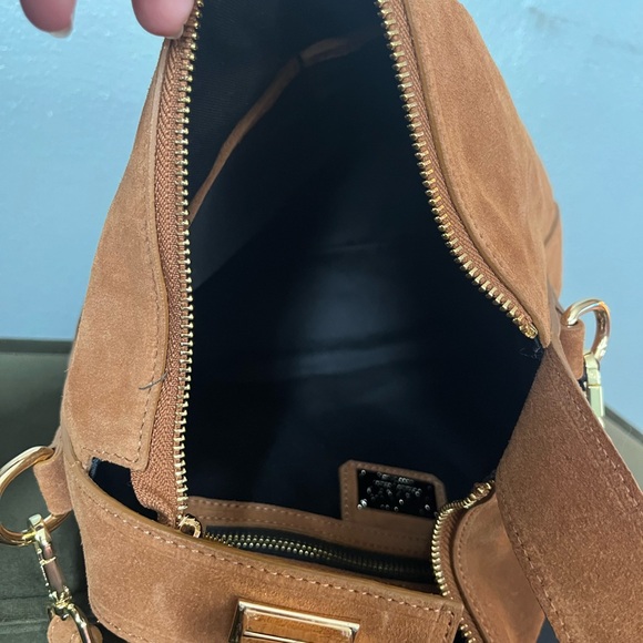 Claudia Firenze Tan Suede Crossbody Bag - Picture 7 of 9